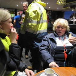 Batterijen opladen - Toneelvereniging Plankenkoorts 